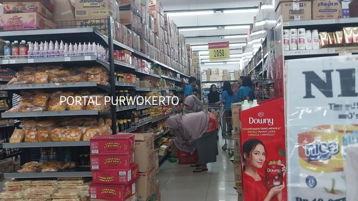 Belanja Ceria di Adipala: Rahasia Toko Ar-Rozzaq 1 yang Tak Terlupakan